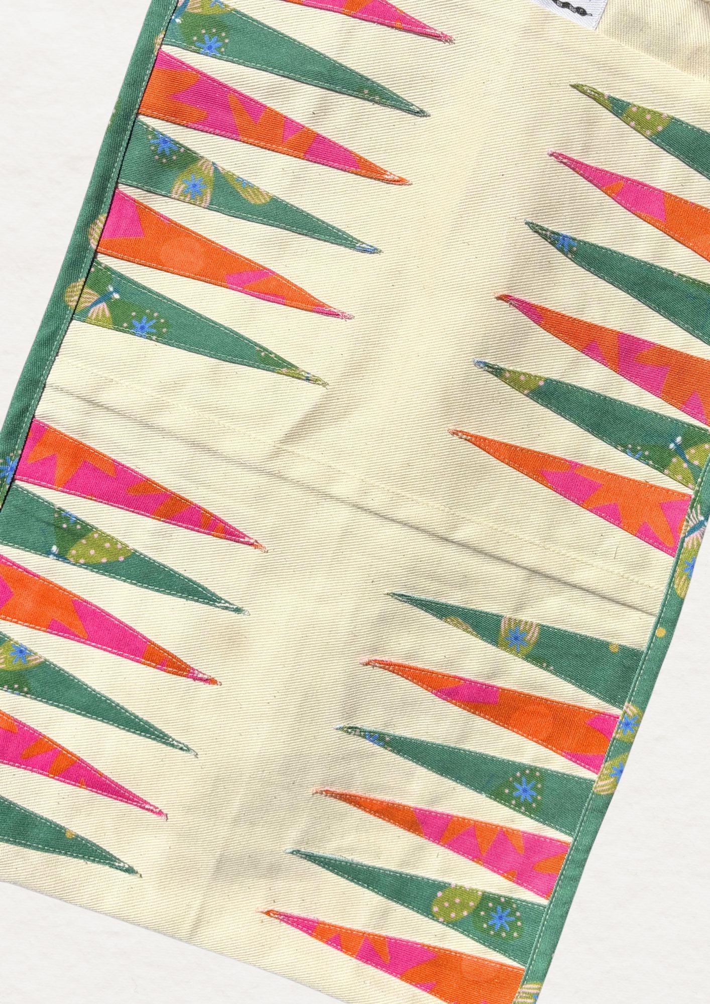 ‘Dot dot Disco’ x ‘Viva la Vulva’ Backgammonn