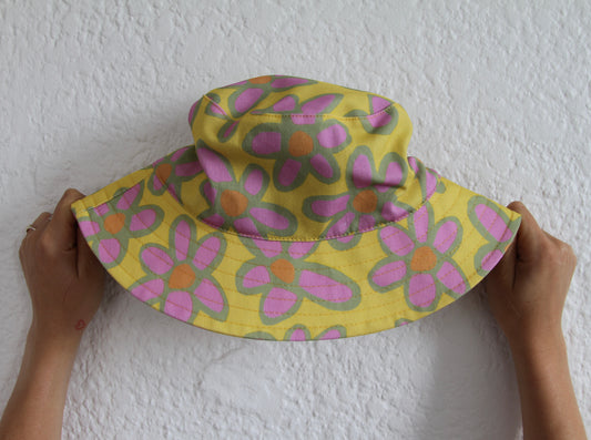 Sombrero 'Oopsie daises amarillo'