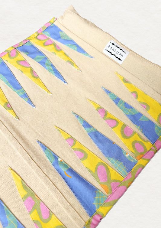 'Oopsie daisies yellow x  Shake & Snake' Backgammon