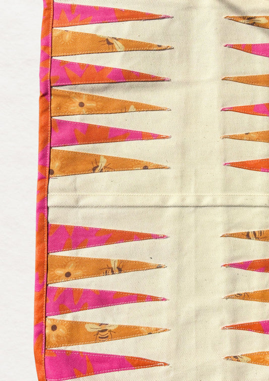'Abejas ocupadas' x 'Viva la Vulva Backgammon