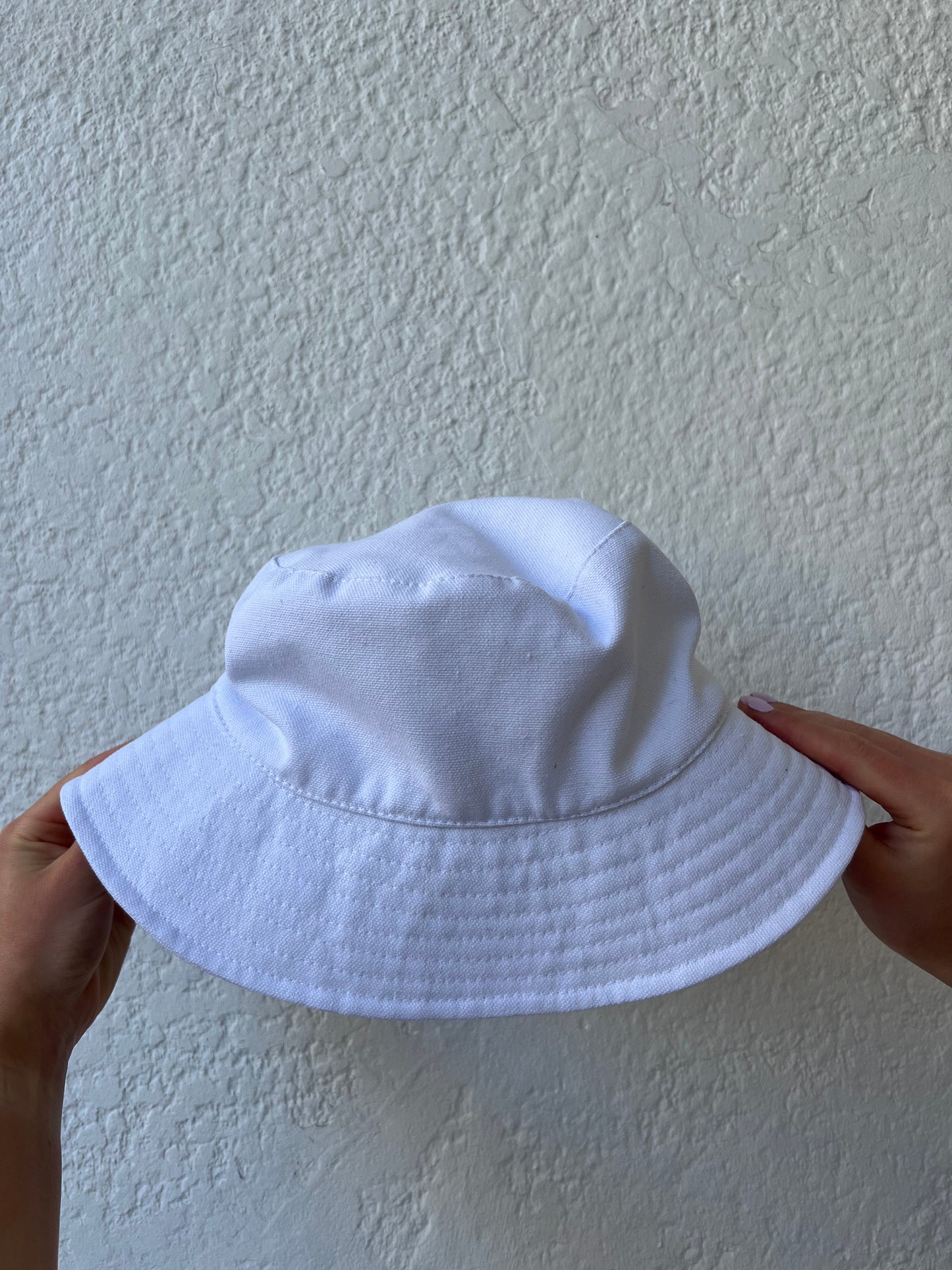 'Classic white' hat