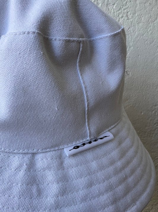 'Classic white' hat